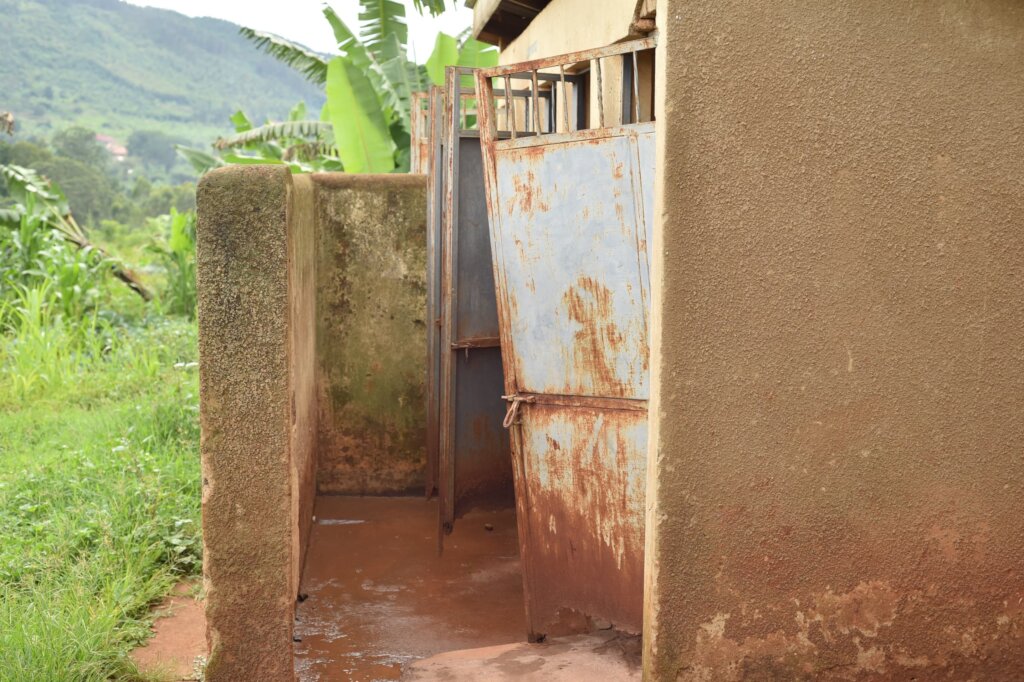 Restore Dignity for 1,000 Girls in Ugandan schools