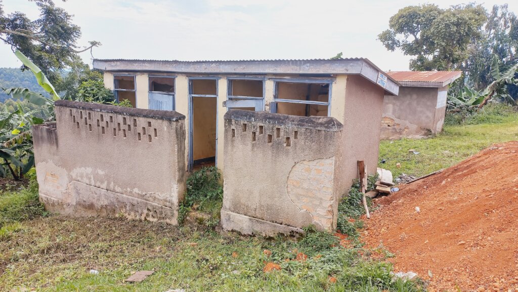 Restore Dignity for 1,000 Girls in Ugandan schools