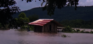 04 When Wang Thong River flood the banks