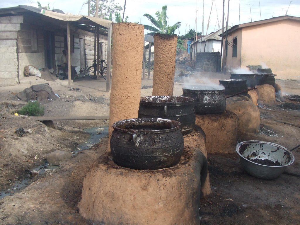 Help Over 50 Ghanaian Women Run a Small Business