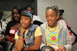 Chicago Sisters Jari and Jdoria, GlobalGirl Report