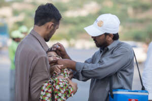 Vaccinating a child missed by routine Polio clinic