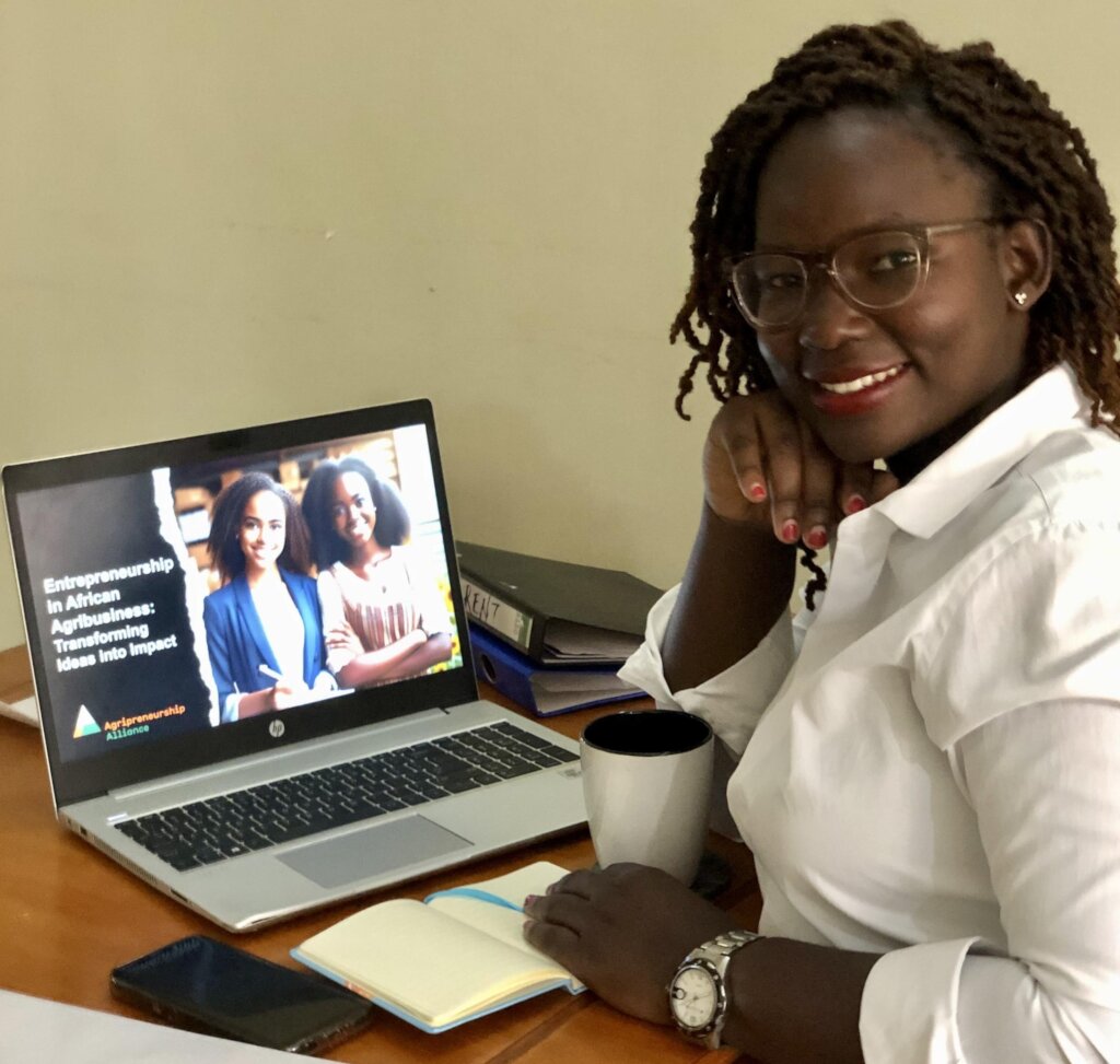 On-line Training Entrepreneurship in Agribusiness