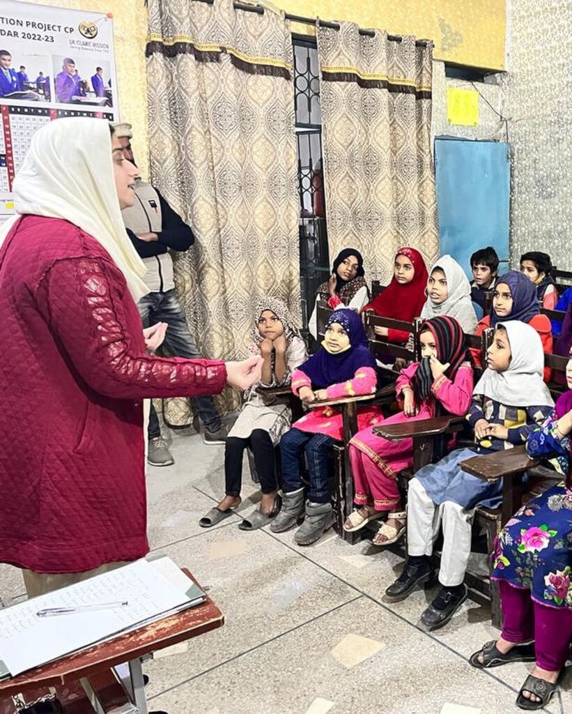 Educate 3600 Street children in Pakistan