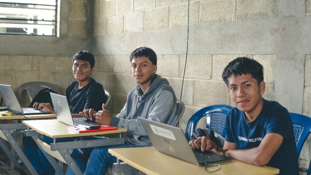 Students in a Digital Literacy class