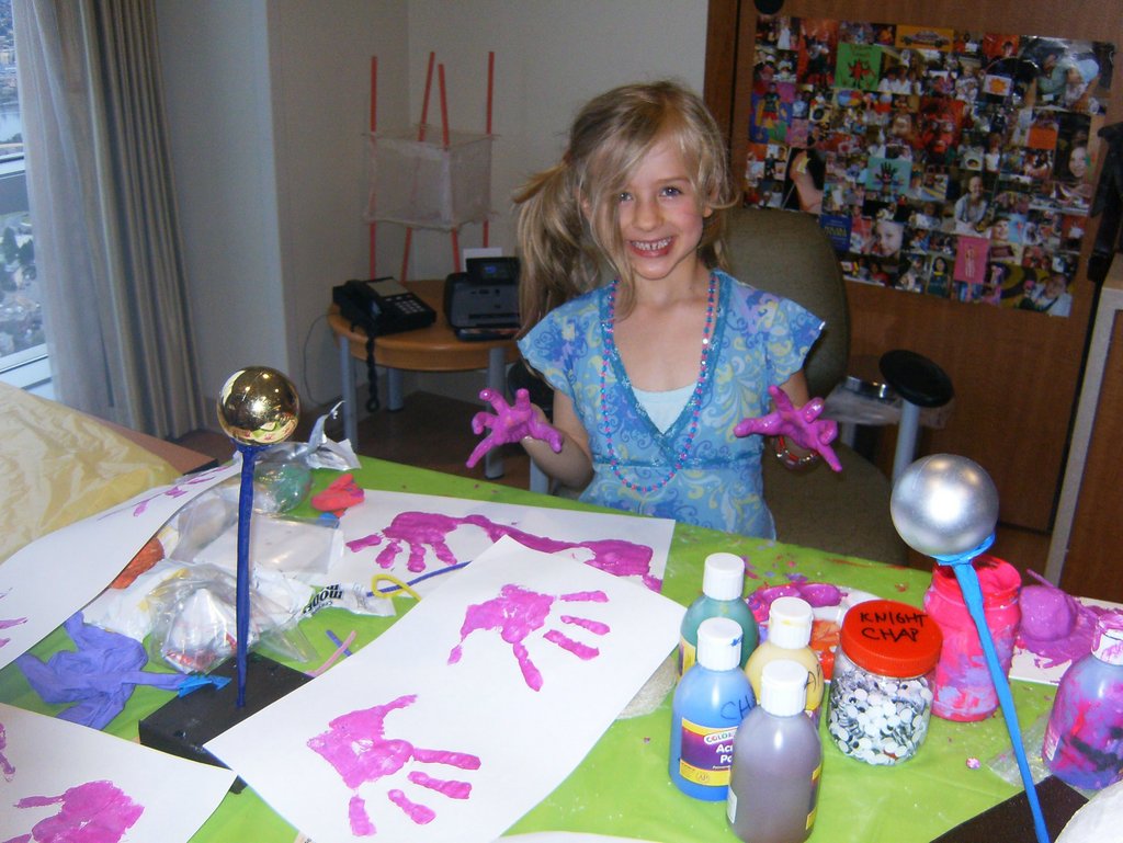 Bring healing art to kids in medical crisis