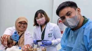 Participants isolating phages in the Philippines
