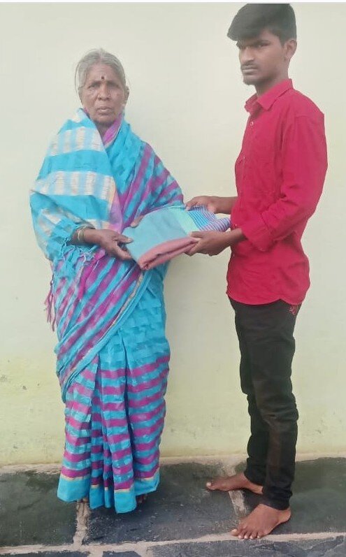 Donate for Cloths and Cosmetics to Oldage Women