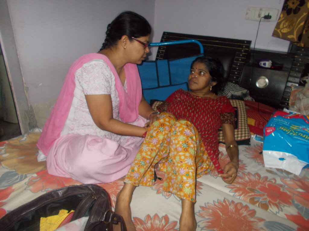 Empower 2,000 women in India battling cancer