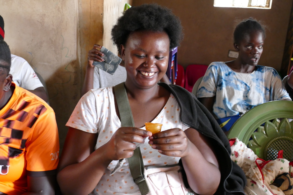 The 100.000 period poverty project