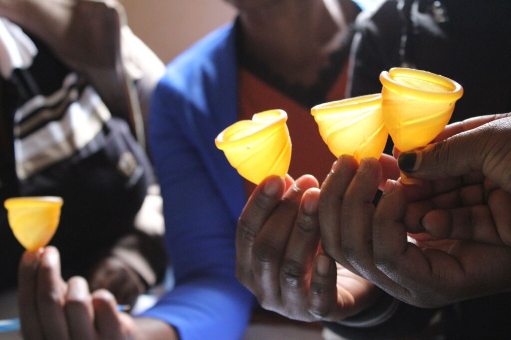 The 100.000 period poverty project