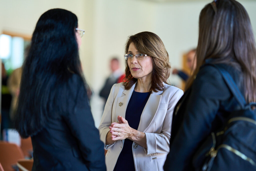 Launch a Women's Leadership Program in Hungary