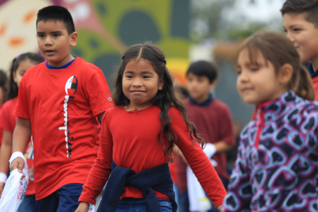 Art Programs for 850 Underserved Los Angeles Youth