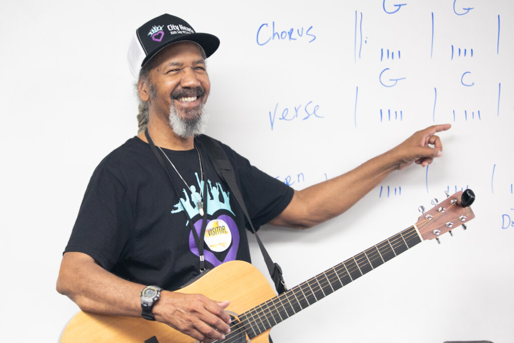 Art Programs for 850 Underserved Los Angeles Youth