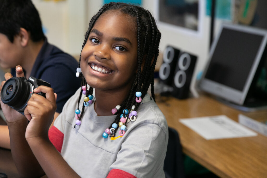 Art Programs for 850 Underserved Los Angeles Youth