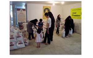 Families picking-up food