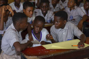 SECTION OF STUDENTS PEER TO PEER STORY TELLING