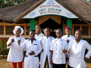 Female apprentices Chez Guillaume 8/26