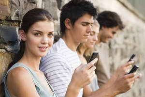 Help 500 young Cubans connect through cell phones