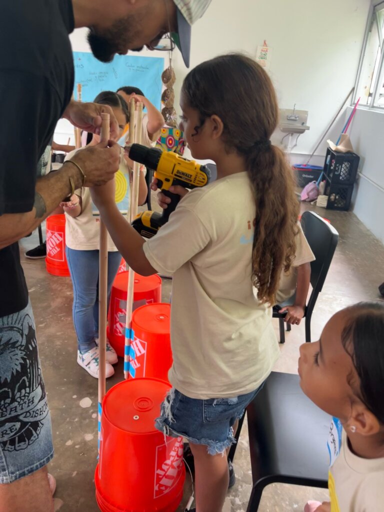 Feed 40 Children in Puerto Rico Art Program