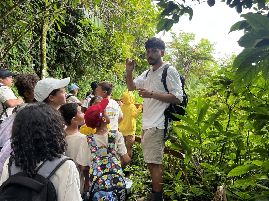 Feed 40 Children in Puerto Rico Art Program