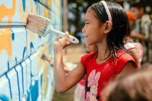 Painting of community library at Para