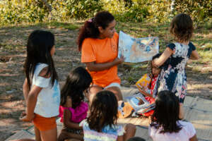 Kids reading at Sao Sebastiao