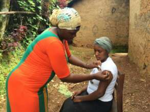 VHCT administering injectable contraceptive