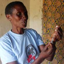 VHCT preparing an injectable contraceptive