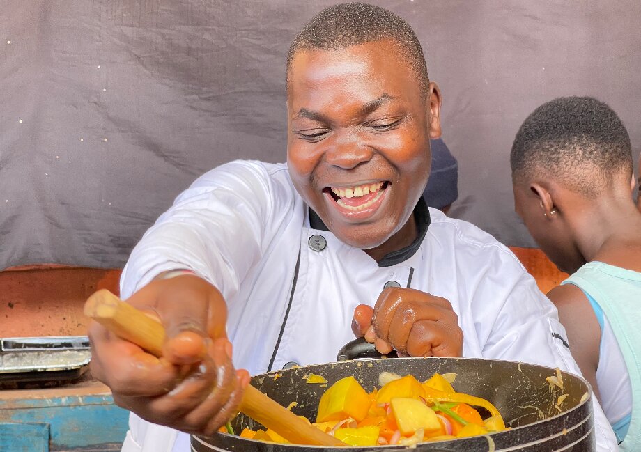 Sponsor Lunch for 1500 School Children in Uganda