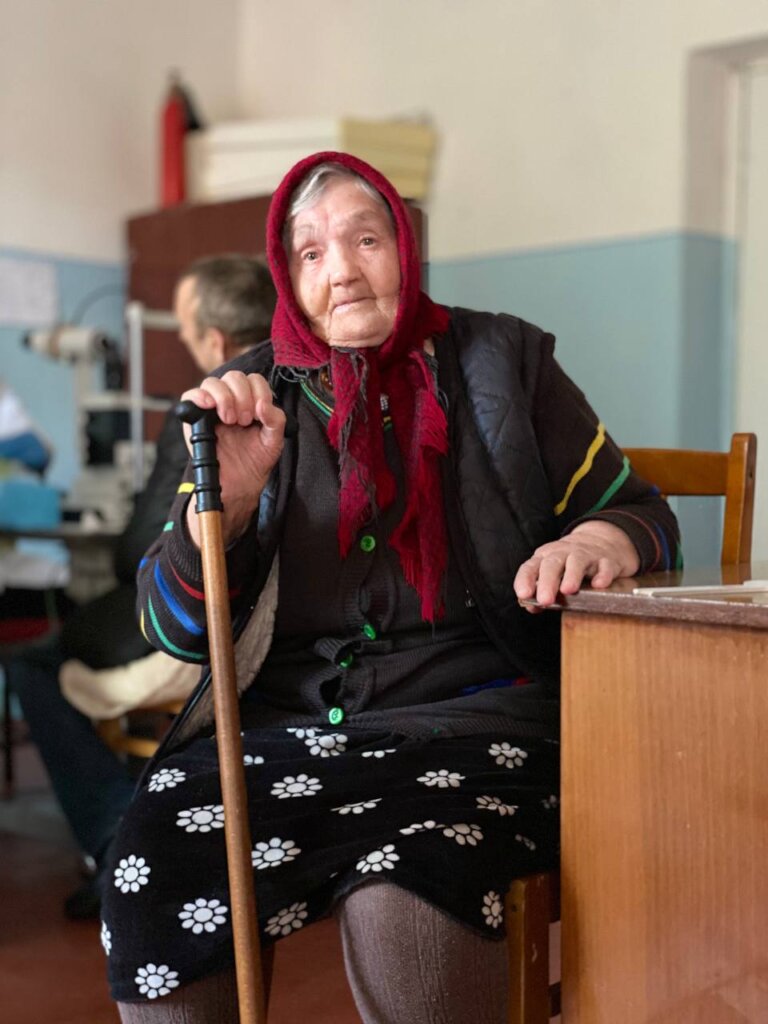 Helping to restore sight to the elderly