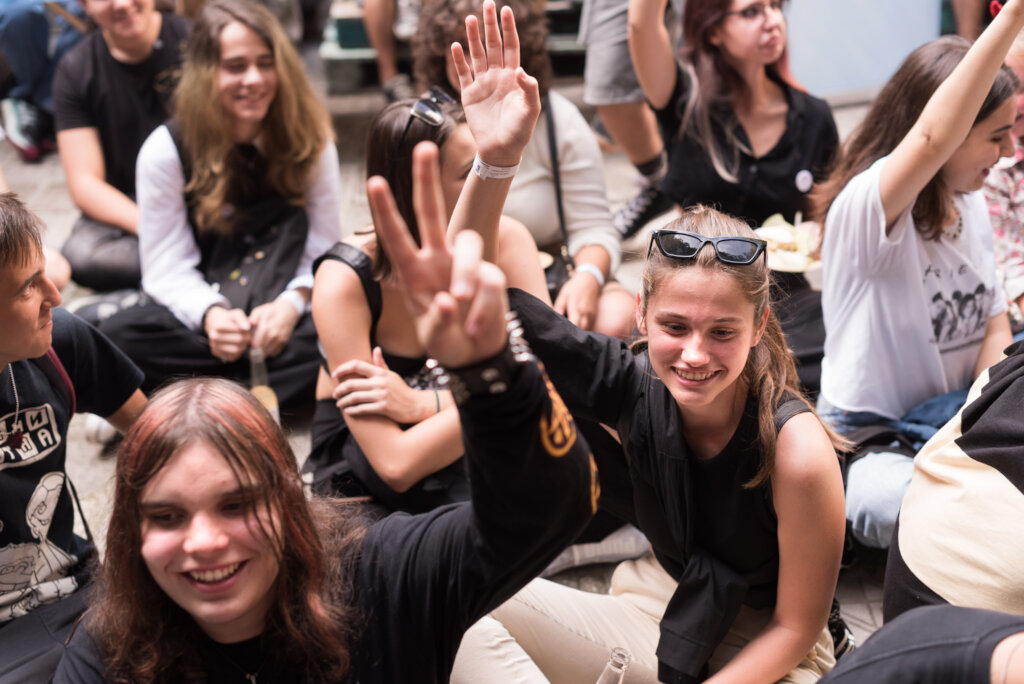 Help Unite Bulgaria's Student Volunteers