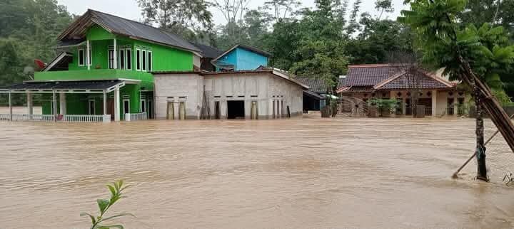 20 Subdistricts in Sukabumi Affected by Floods