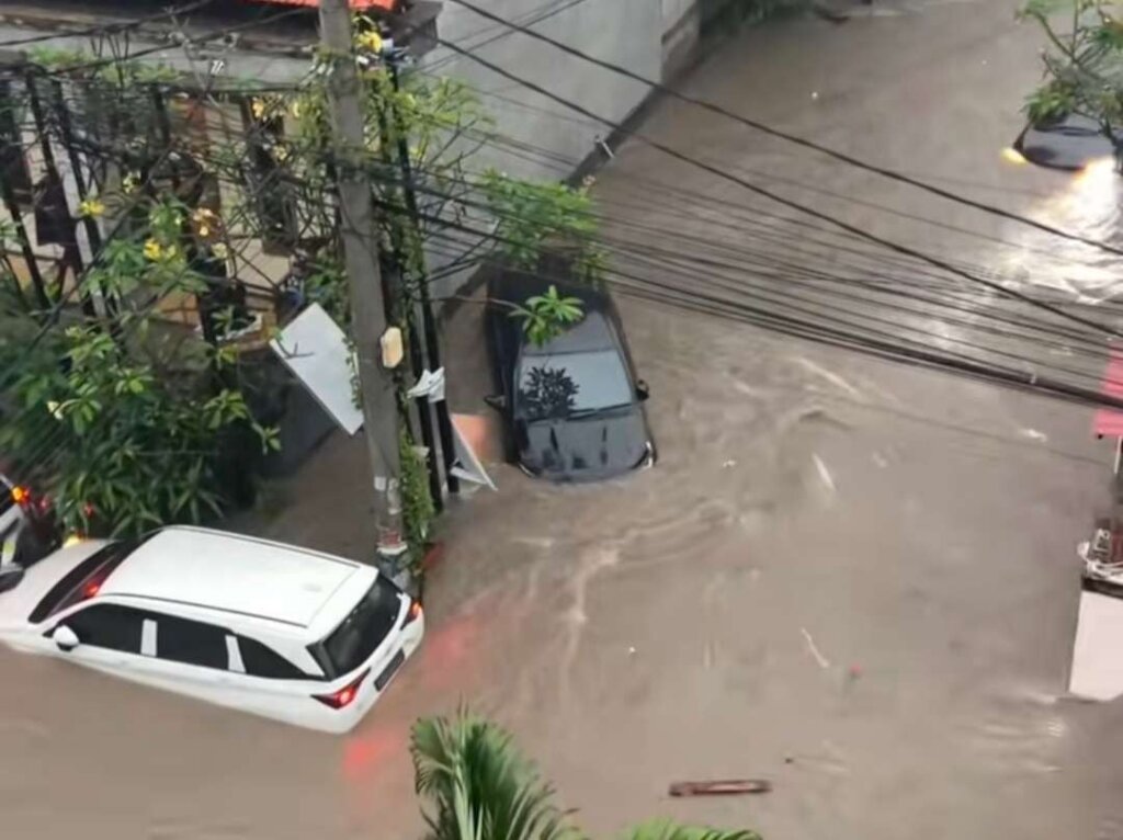 Indonesia Flood and Disaster - Send Emergency Aid