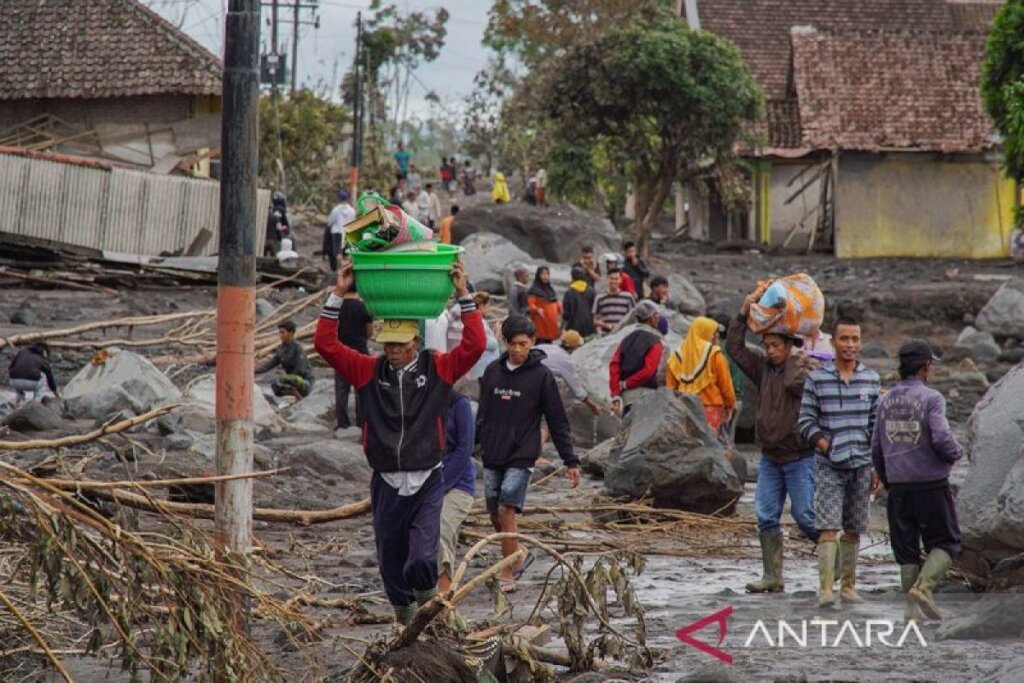 Indonesia Flood and Disaster - Send Emergency Aid