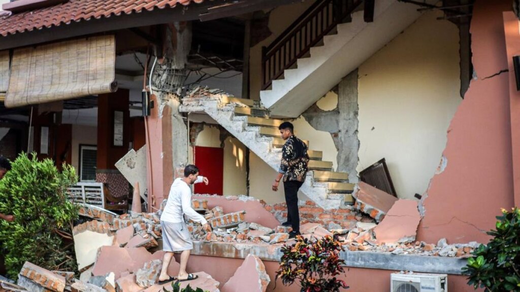 NTT Earthquake and Indonesia - Send Emergency Aid