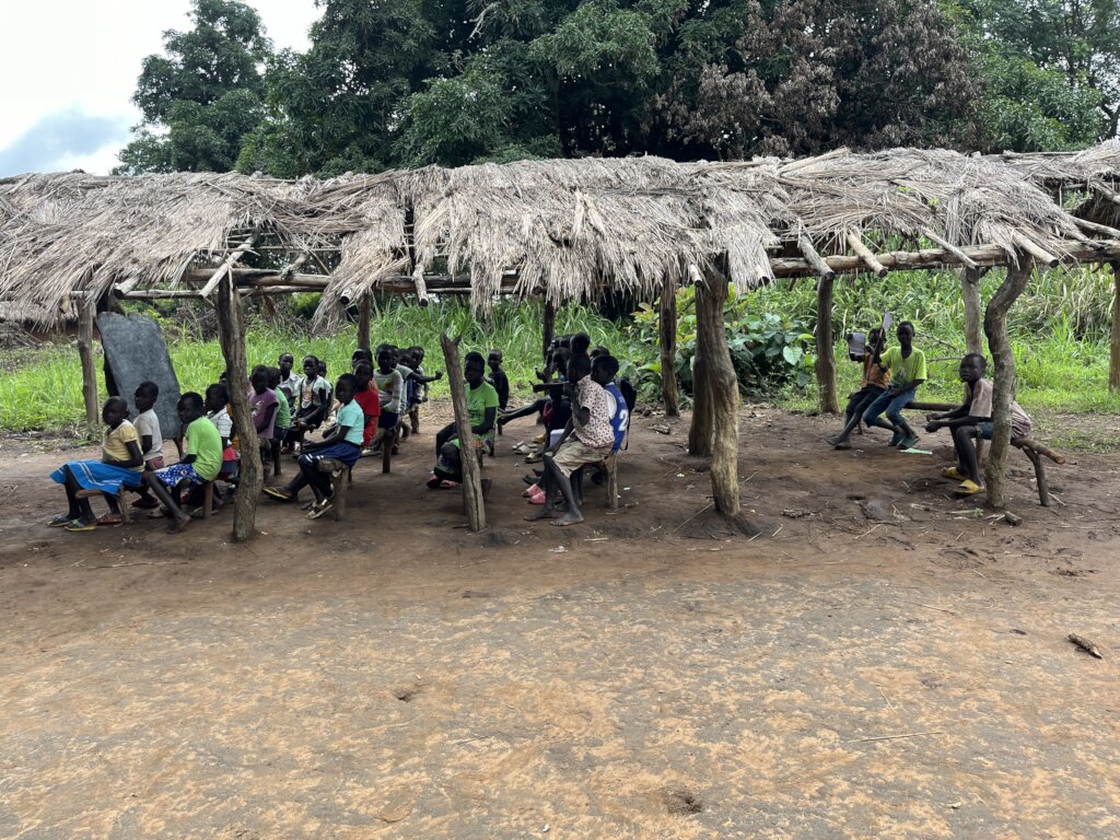 Support the construction of Abua Primary School