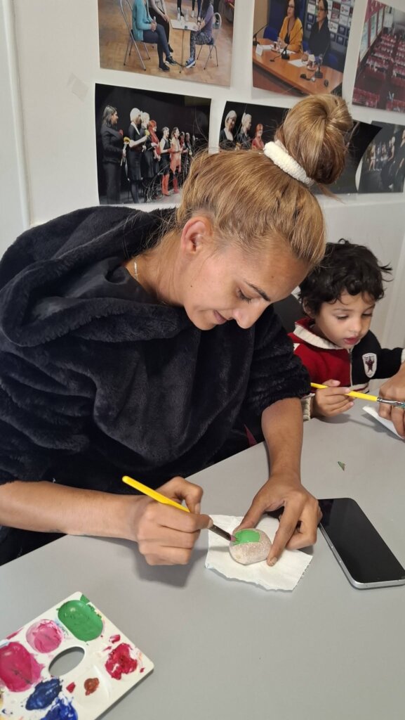 Creative stone painting workshop