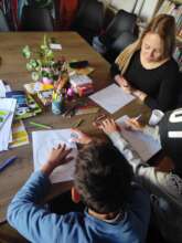 Street children learn how to tell time