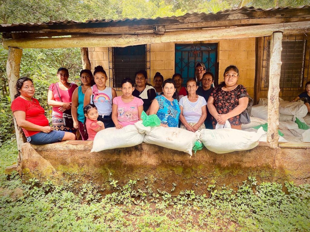 WOMEN WORKING AGROECOLOGY