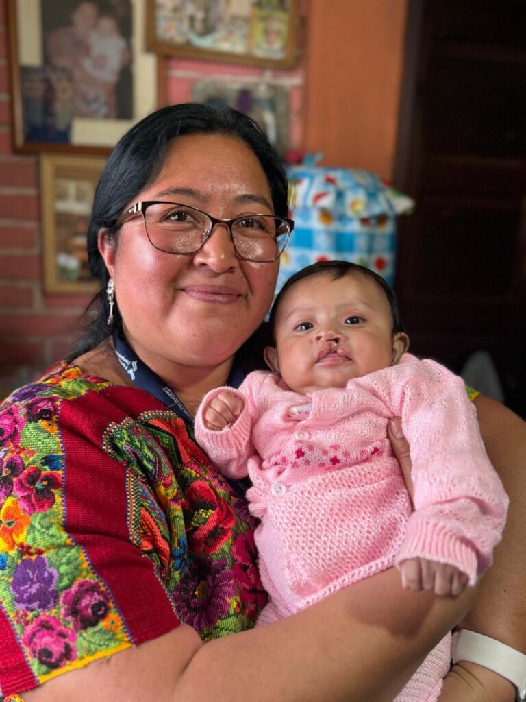 Health Promoter Joahana and baby Briseyda