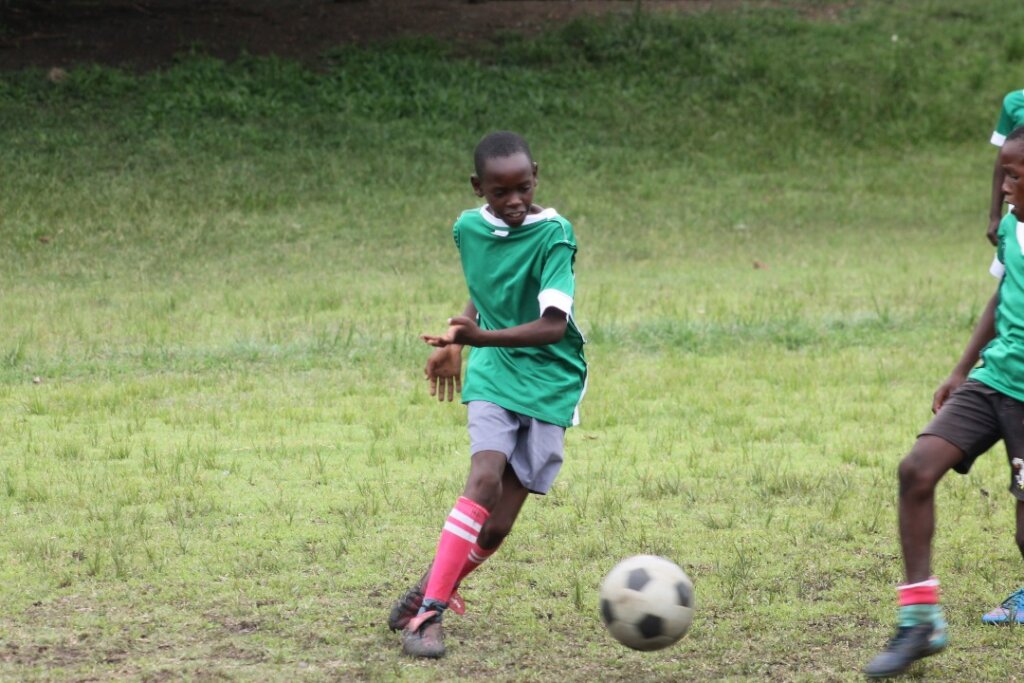 Support 10 Zimbabwean female football players