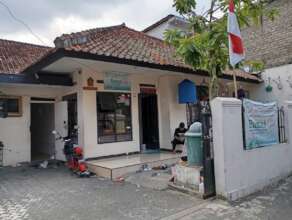 Front view of Rumah Insani
