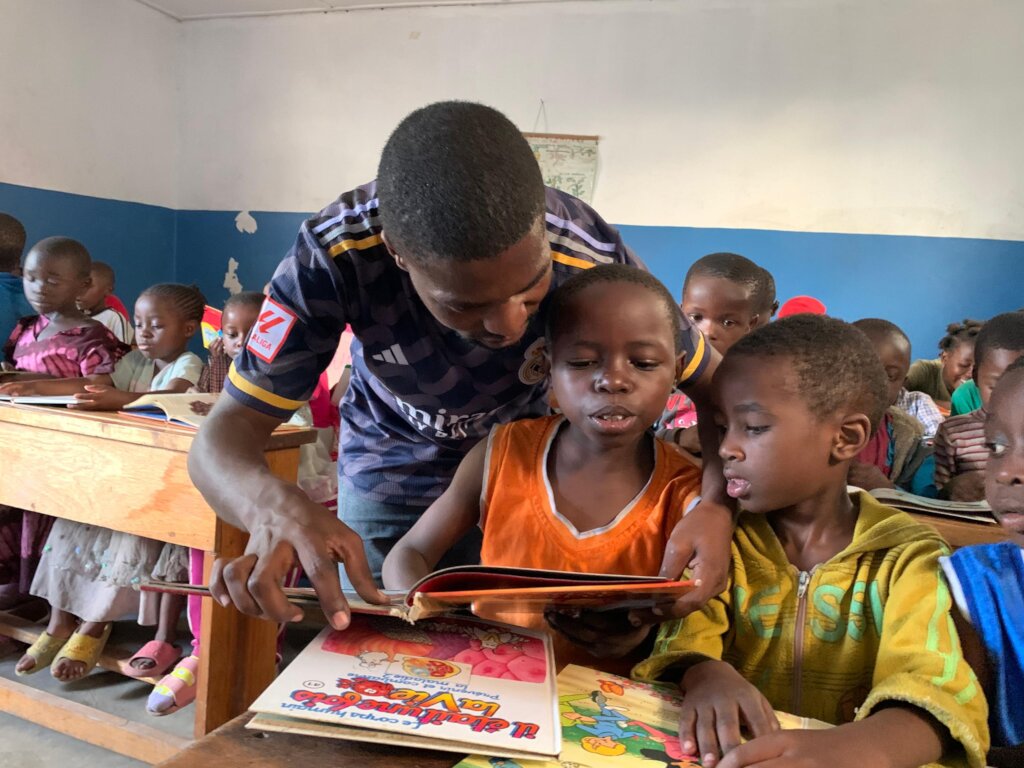 Support Orphaned Children's Library in DRCongo