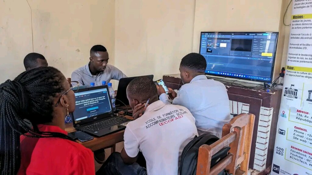 Empower 20 Young Journalists to Fight Fake News