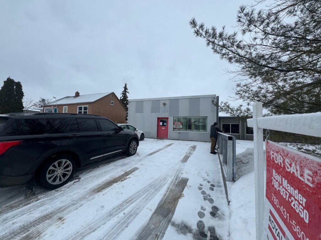 Help Worship Place for Muslim Edmonton CA