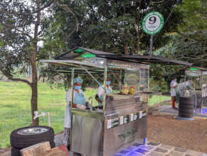 Food stalls at Naalumanikattu