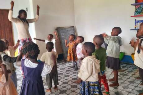 Educate 100 infants in rural Uganda