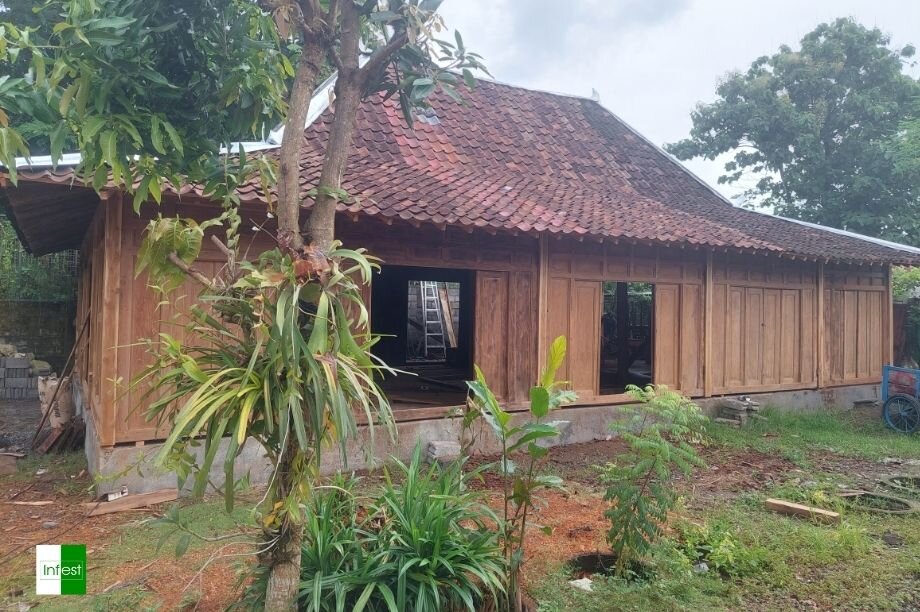 Build Village Vocational School in Indonesia