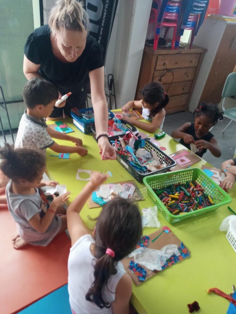 Associacao Beneficente Cantinho Da Alegria